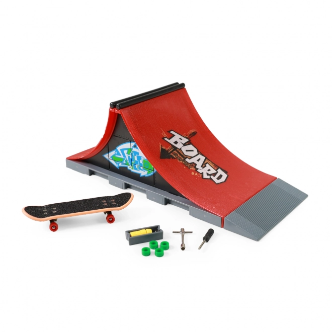 Skatepark rampa skateboardhoz és fingerboardhoz