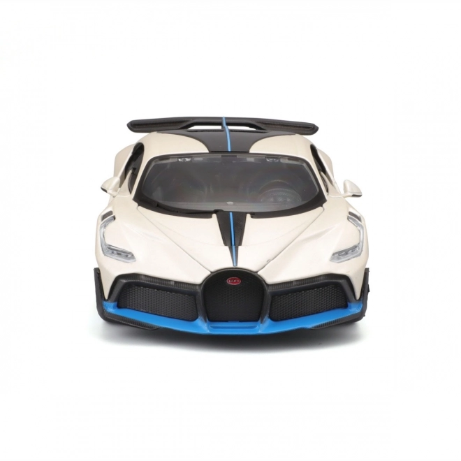 Bugatti Divo kompozit modell 1/24 - fehér