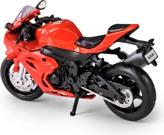 Valósághű kidolgozás 1:18 méretarányban