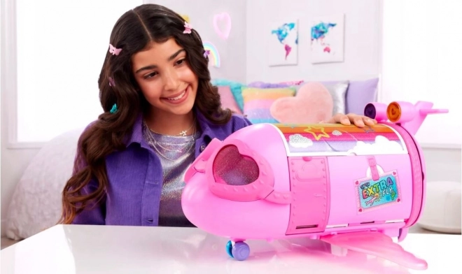 Rózsaszín Barbie Extra Fly Minis Repcsipilóta Babával