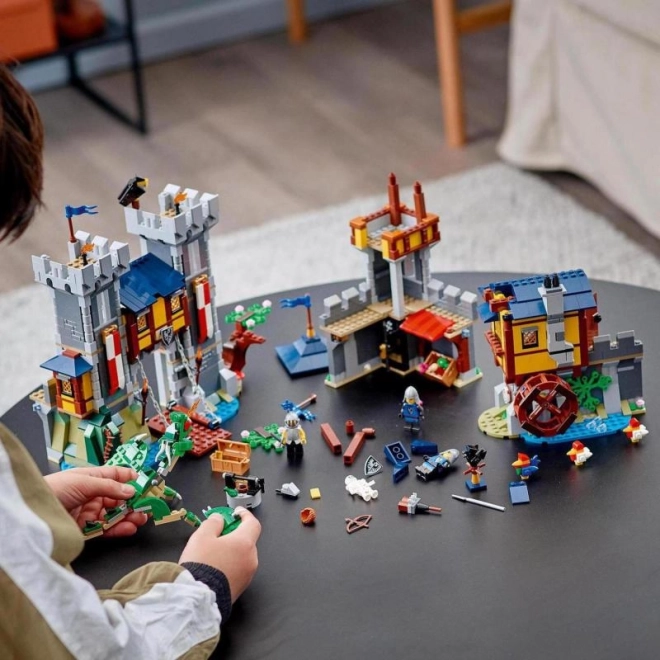 Középkori kastély LEGO Creator 3 az 1-ben