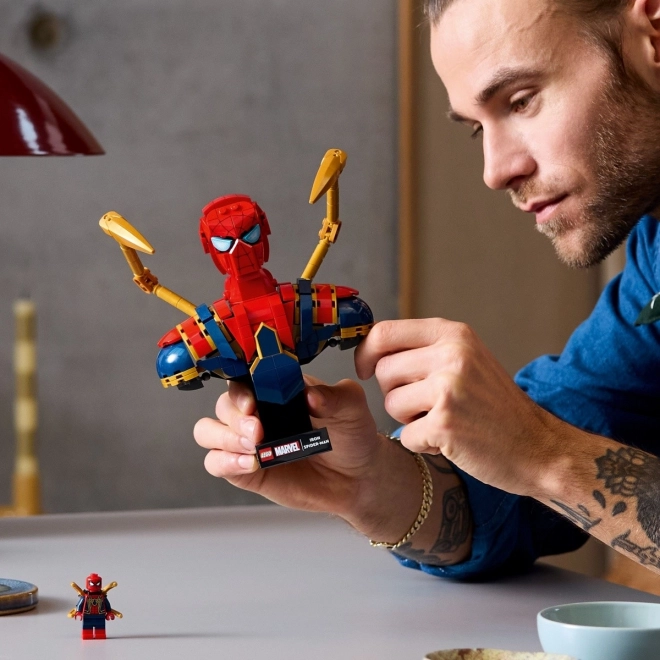 Gyűjtői Iron Spider-Man Mellszobor LEGO Super Heroes