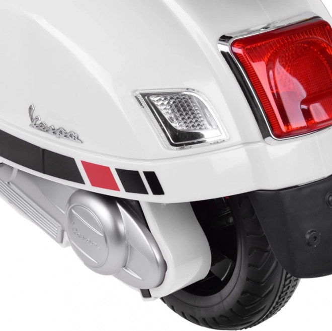Elektromos Vespa GTS Super robogó gyerekeknek – Fehér