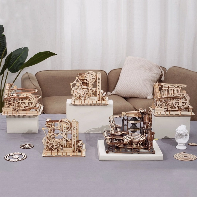 Robotime Rokr 3D fa puzzle golyópálya: Éjszakai város 294 darabos