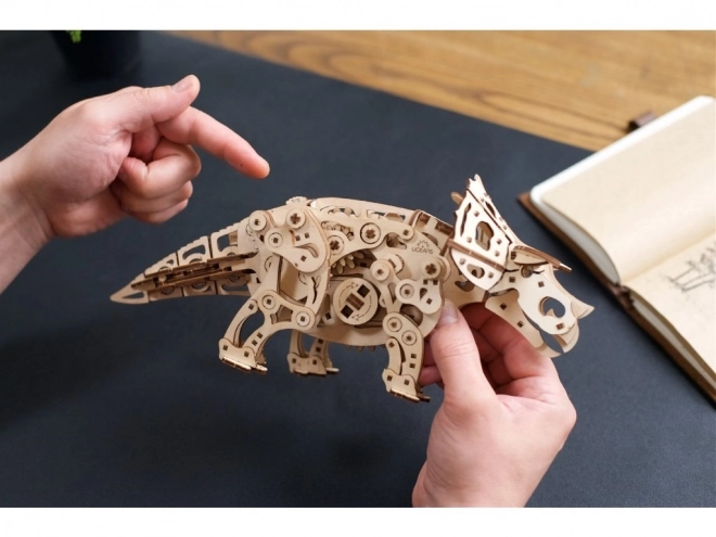 Ugears Triceratops mechanikus fa puzzle