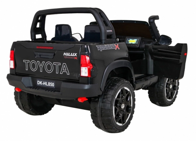 Vozidlo Toyota Hilux Fekete