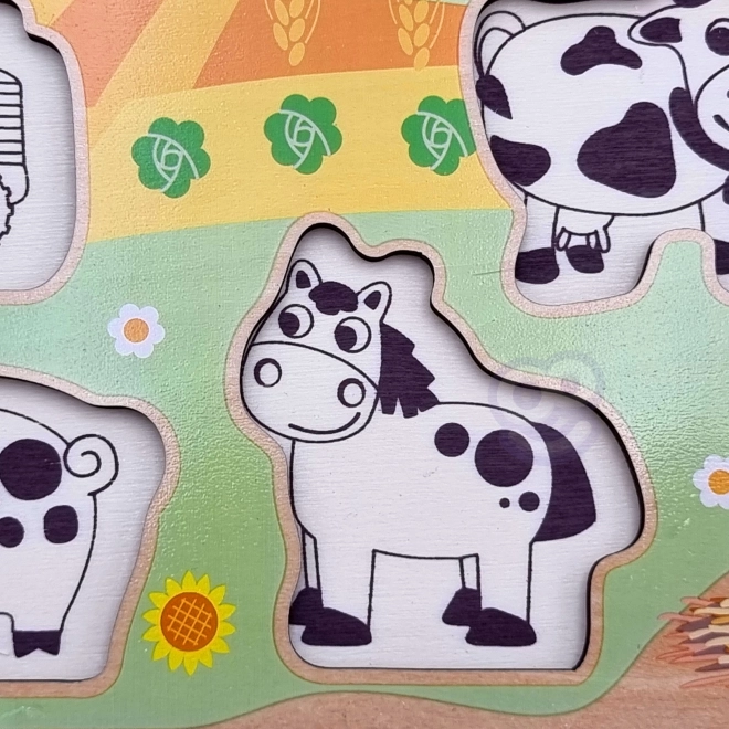 Montessori Fa Puzzle Tanyasi Csiptetőkkel a Woopie Green-től