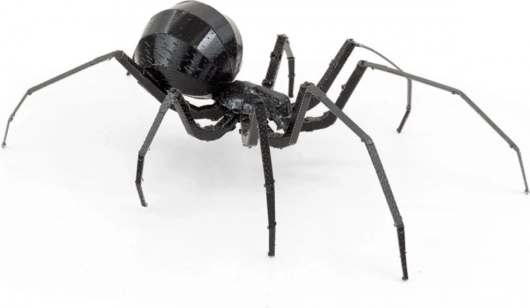 Realista részletek polírozott acélból