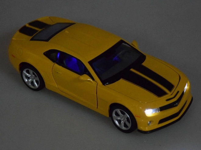 Fém autó Chevrolet Camaro SS modell 1:32 világítós és hanghatással