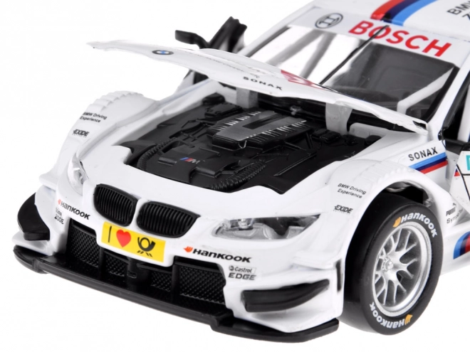 Fém BMW M3 DTM sportmodell 1:32 méretarányban hang- és fényhatásokkal