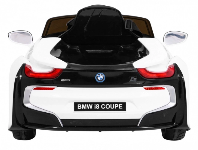 BMW I8 Lift Akkumulátoros Autó Fehér + távirányító + lassú indítás + 3 pontos övek + MP3 USB + LED dióda