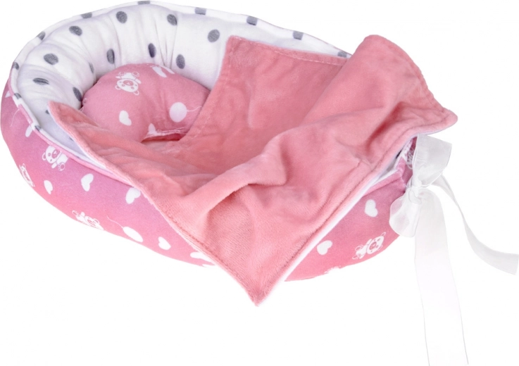 Pihe-puha fészek párnával és takaróval