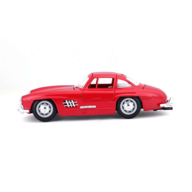 Bburago Mercedes Benz 300SL modellautó 1:24 méretarányban piros