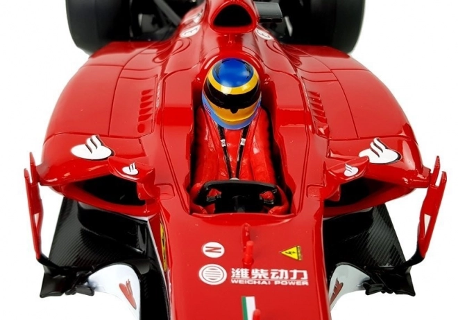 Ferrari F138 távirányítós autómodell 1:12