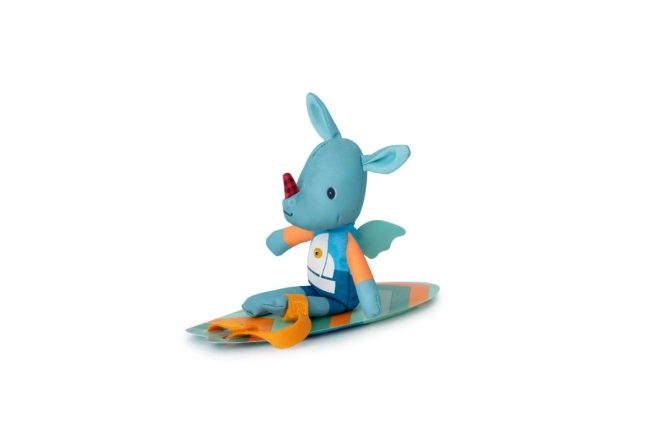 Színes design és szárnyas figura