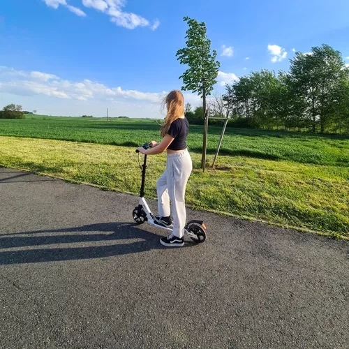 Nagy Összecsukható Roller Lábfejjel Kruzzel