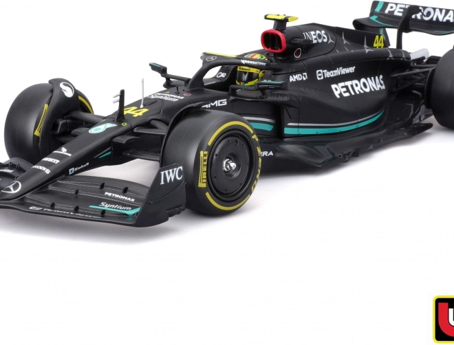 Bburago F1 Mercedes-AMG Petronas W14 E Performance 1:24 modell