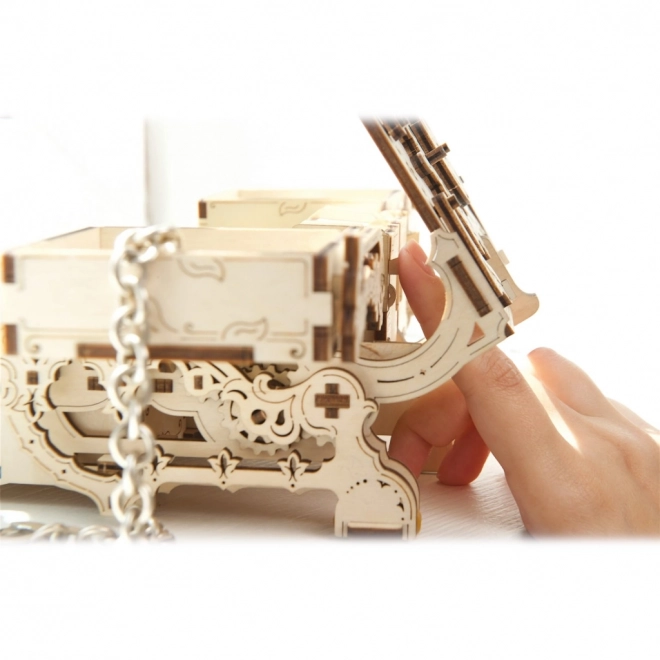 ugears antik ékszeres doboz 3D mechanikus fa puzzle