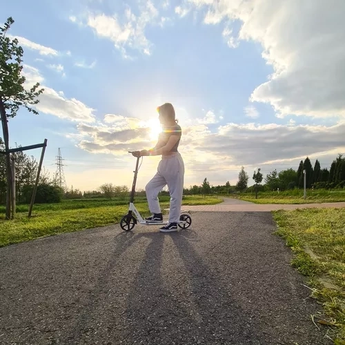 Nagy Összecsukható Roller Lábfejjel Kruzzel