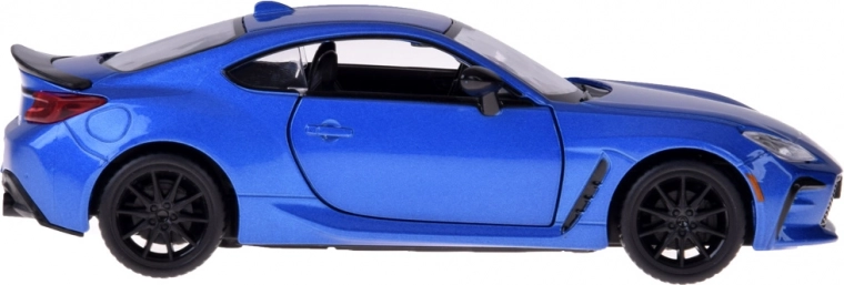 Fém karosszéria és gumírozott kerekek