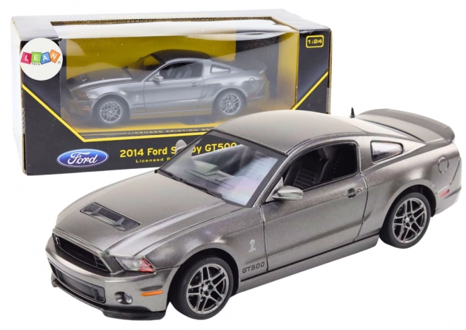 Ezüst Ford Shelby GT500 modell 1:24 méretarányban