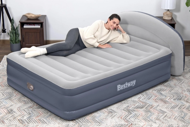 Bestway Tritech felfújható matrac beépített pumpával