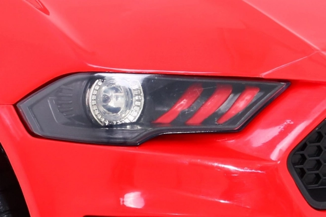 GT Sportautó akkumulátorral gyerekeknek Piros + távvezérlés + lassú indítás + csomagtartó + MP3 LED