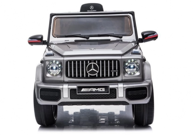 Ezüst lakkozott akkumulátoros Mercedes G63 AMG