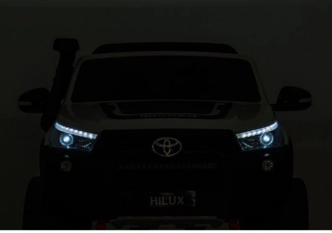 Toyota Hilux elektromos autó gyerekeknek