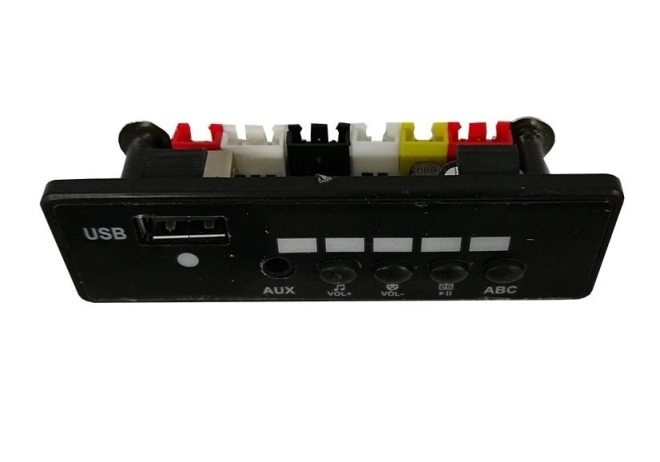 USB és AUX bemenetek