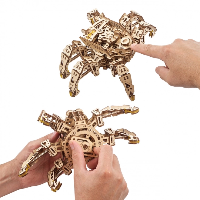 Ugears 3D fa mechanikus puzzle hatlábú felderítő