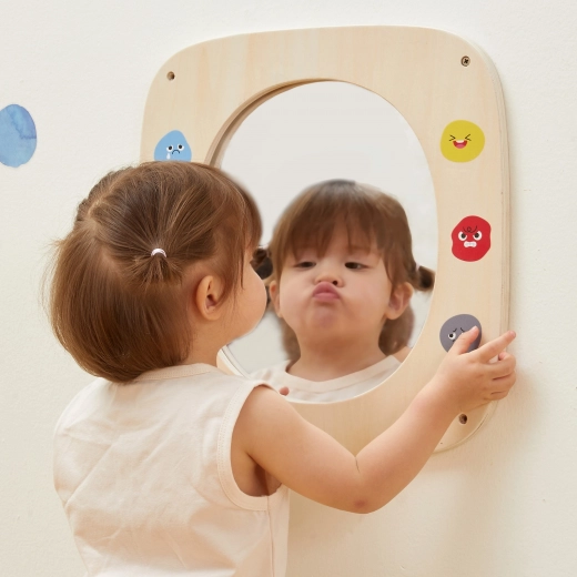 Masszív fa szerkezet lekerekített sarkokkal