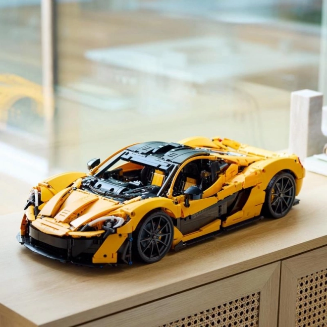 Lego Technic McLaren P1 versenyautó