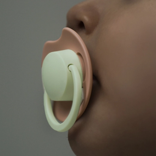 Világító fogantyú az éjszakai könnyű megtaláláshoz