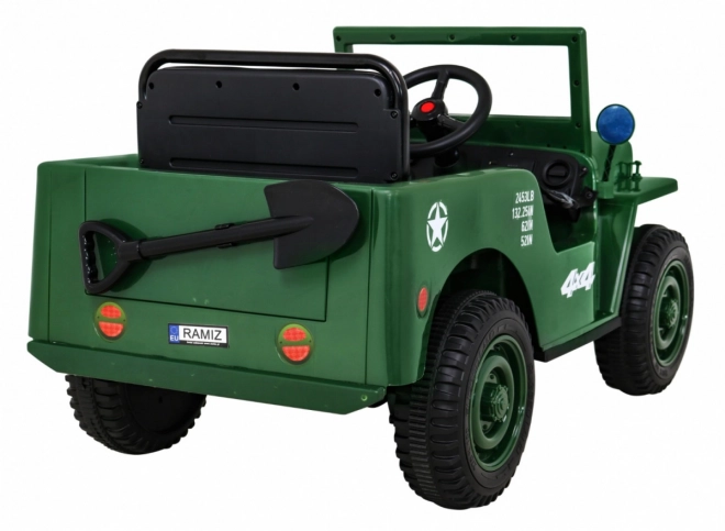 Retro katonai autó gyerekeknek zöld + 4x4 hajtás + távirányítás + 2 poggyásztartó + lassú indítás + MP3 LED