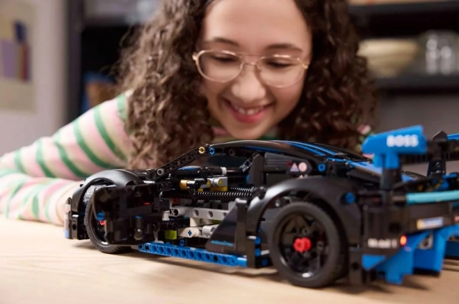 Lego Technic Porsche GT4 E-Performance versenyautó