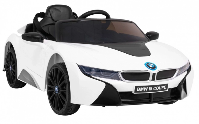 BMW I8 Lift Akkumulátoros Autó Fehér + távirányító + lassú indítás + 3 pontos övek + MP3 USB + LED dióda