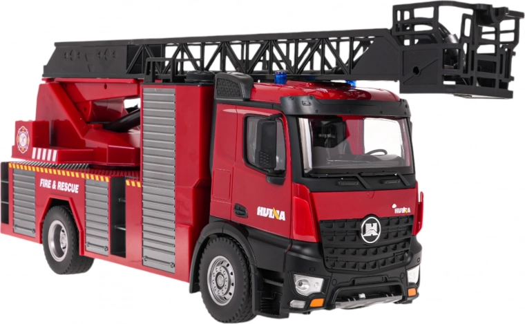 Valósághű akció működő vízágyúval