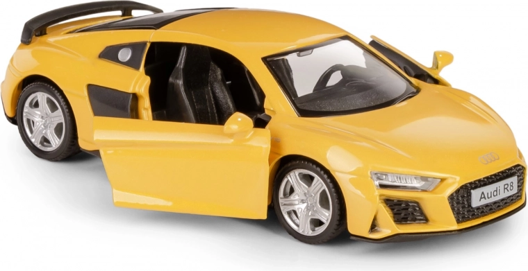 Nyitható ajtók és részletes beltér