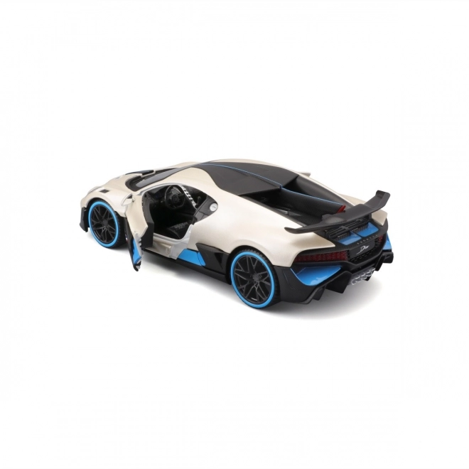 Bugatti Divo kompozit modell 1/24 - fehér