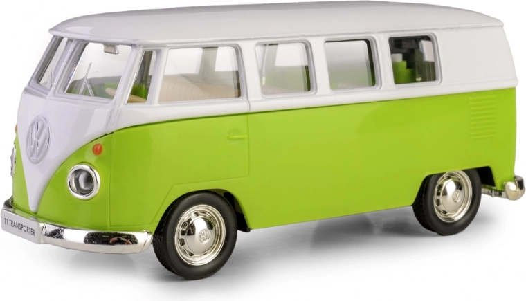 Nyitható ajtók és részletgazdag beltér