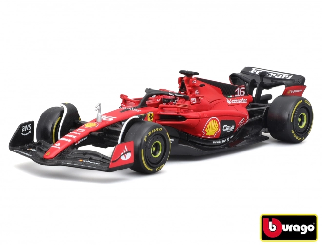 Bburago Ferrari Scuderia SF-23 F1 autómodell Charles Leclerc-kel