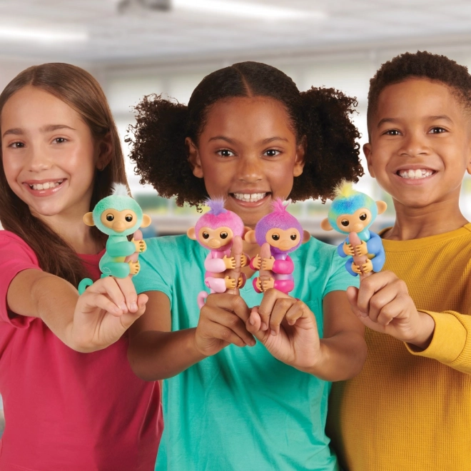 Interaktív Fingerlings Majom Lila Charlie