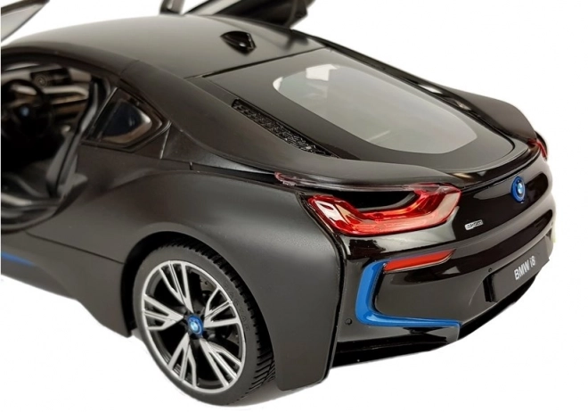 Autó R/C BMW i8 Rastar 1:14 fekete automata ajtó