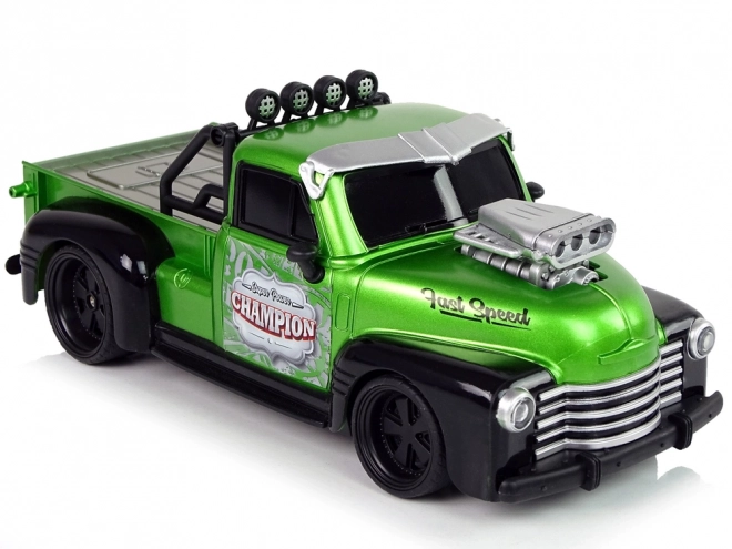 Zöld távirányítós pickup autó 1:18 méretarányban