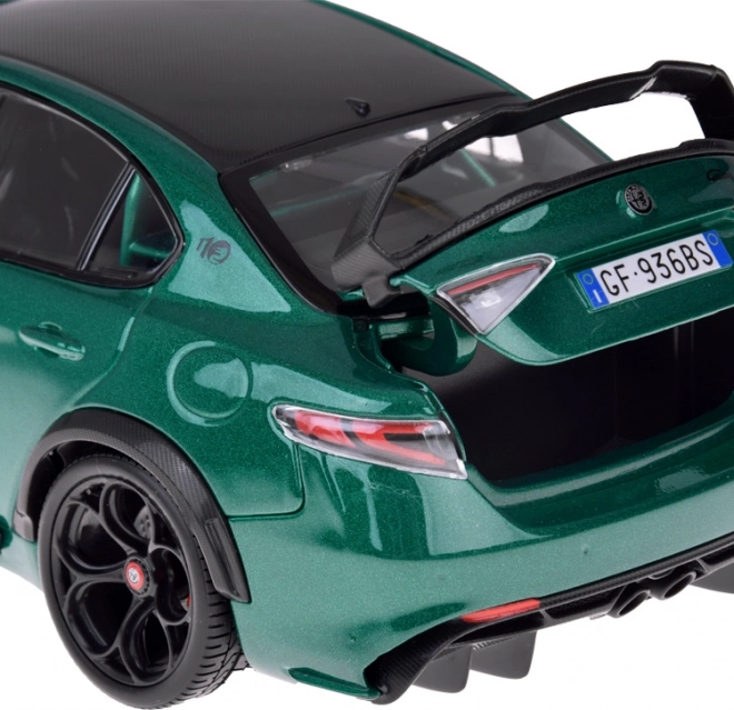 Alfa Romeo Giulia GTAm Quadrifoglio autó modell 1:18