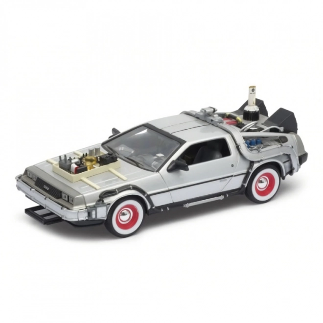 DeLorean vissza a jövőbe III kisautó 1:24 méretarányban