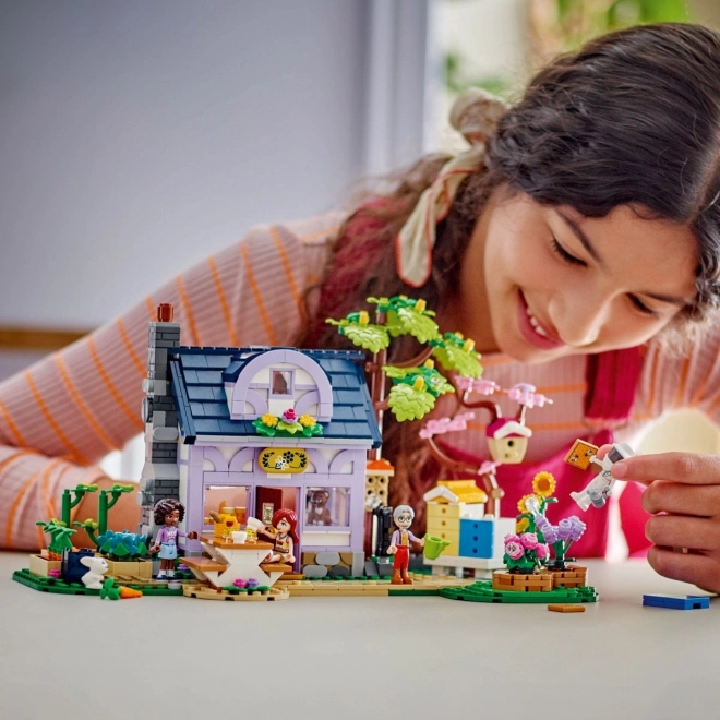 Mézeskert és méhész háza LEGO Friends