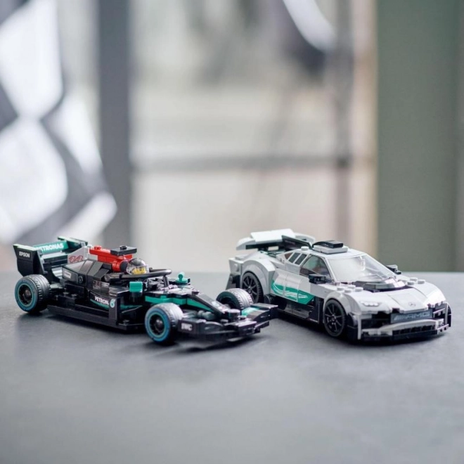 Lego Speed Champions mercedes-amg f1 w12 e performance és mercedes-amg one