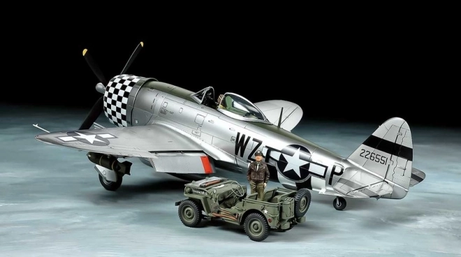 P-47D Thunderbolt Bubbletop műanyag modell + 1/4-tonnás 4x4 jármű